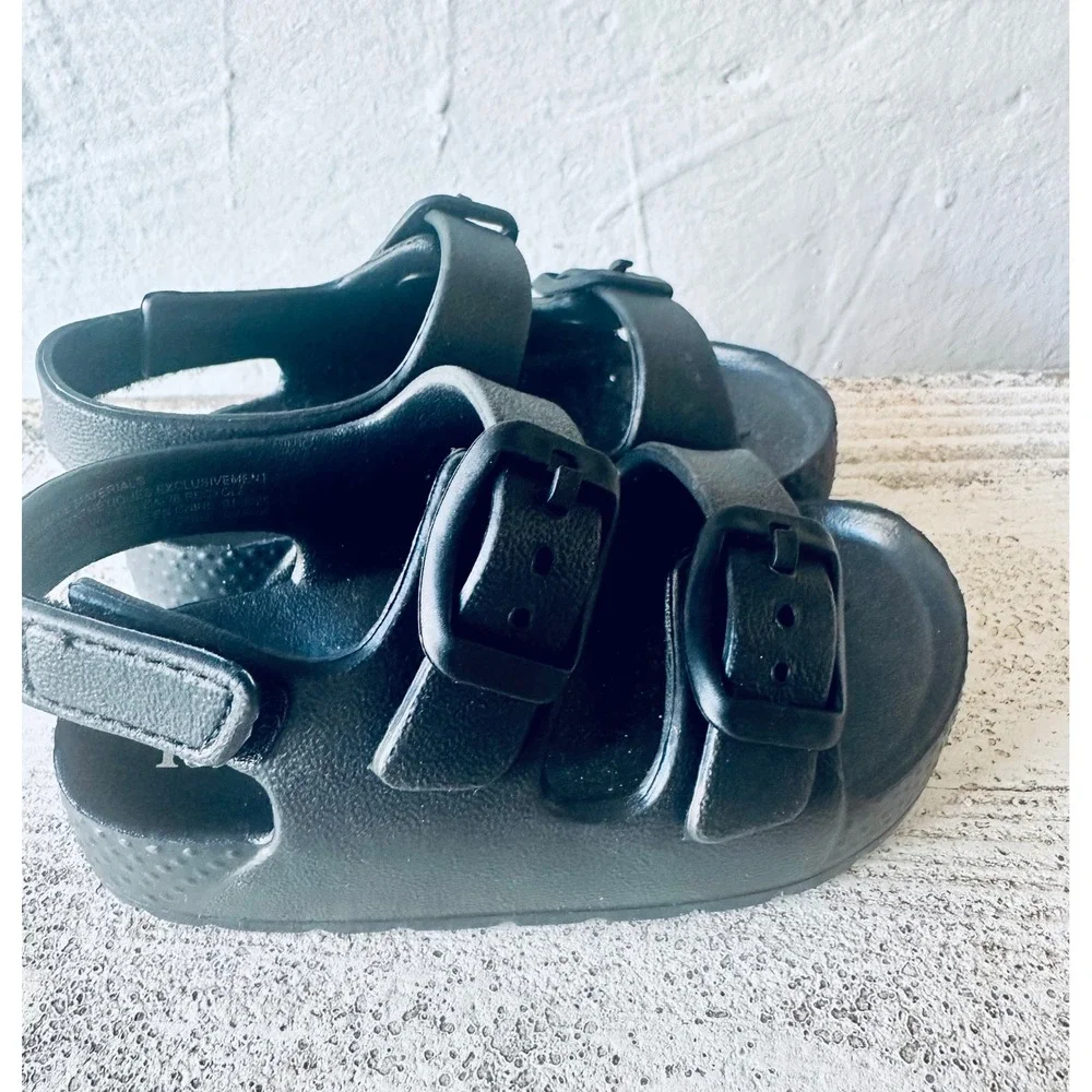 The children's place Black Toddler Sandals Adjustable Buckle Straps Casual Shoes